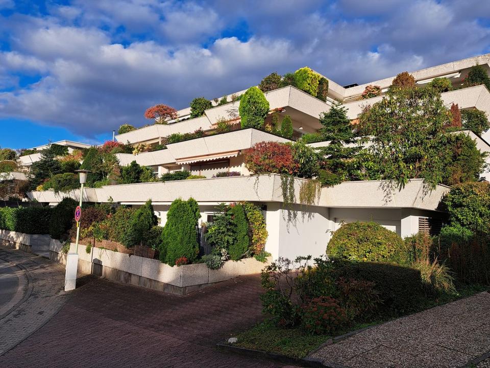Thumbnail-RAUMRIESE MIT RIESENTERRASSE UND SAUNA - elegante Terrassenwohnung