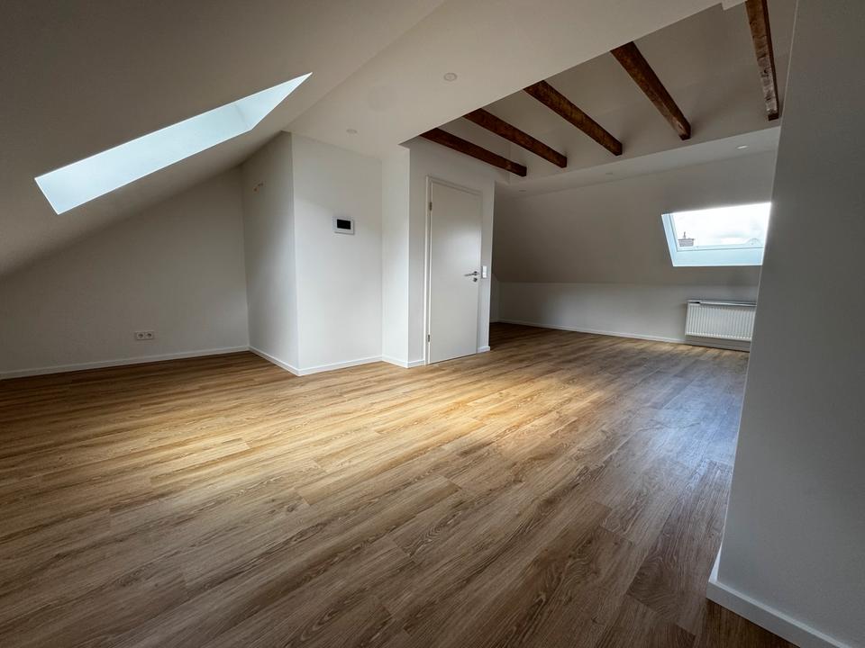 Thumbnail-PROVISIONSFREI!Modernes Haus Lohmar-Zentrum,Wärmepumpe,Solar,EBK.