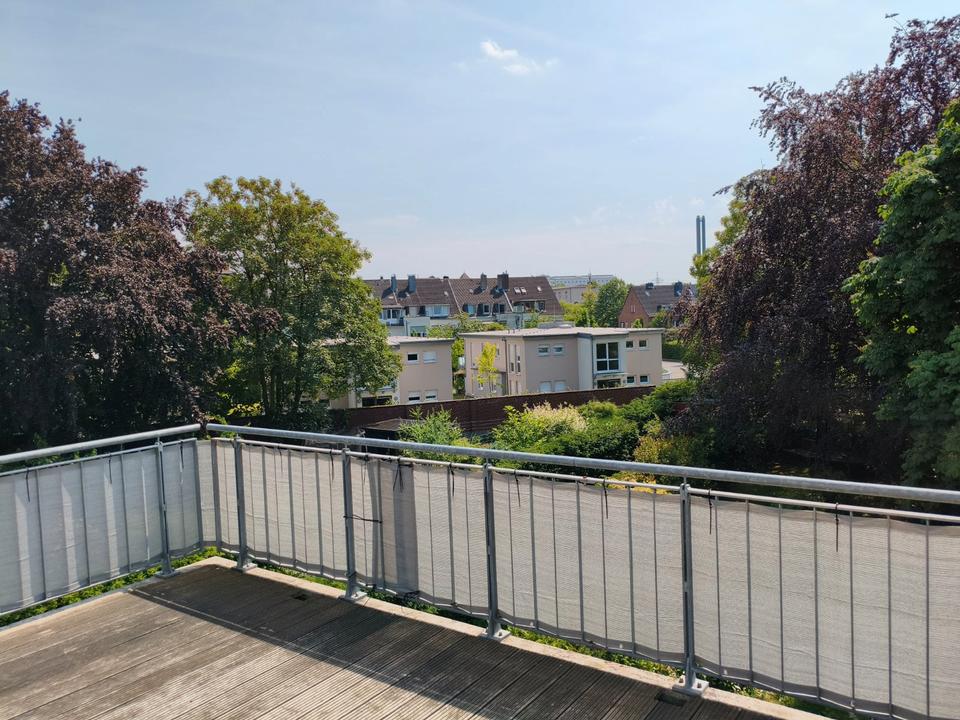 Thumbnail-PROVISIONSFREI: DG-Wohnung in Bilk mit 15m² Dachterrasse + 2 x TG