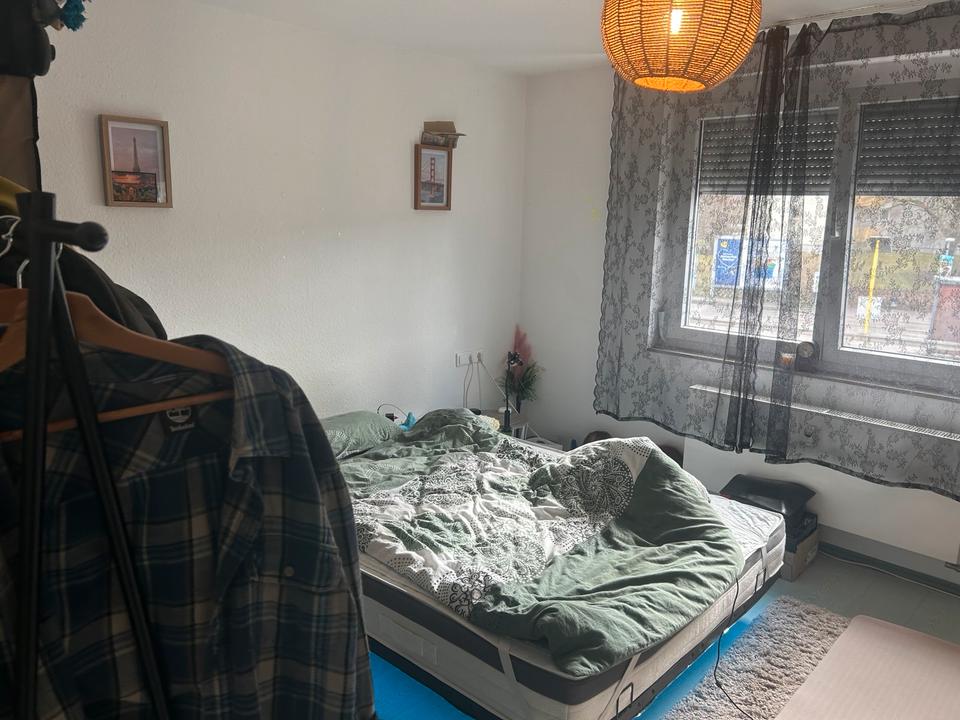 Thumbnail-Zu Vermitten steht zwei Zimmer Wohnung