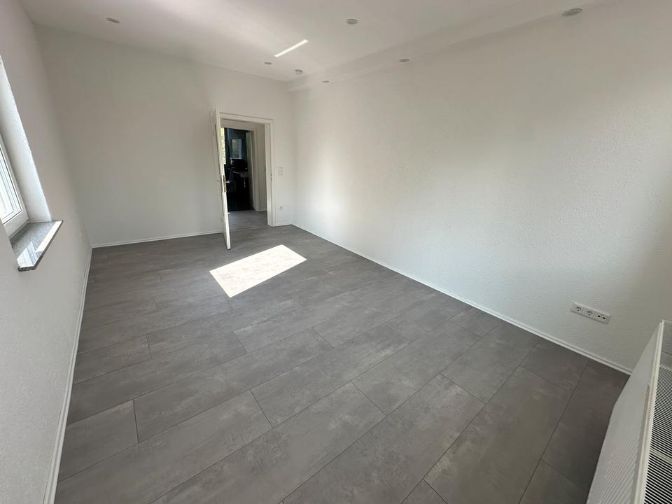 Thumbnail-4ZKB Wohnung zu vermieten Saniert WG geeignet 155m2