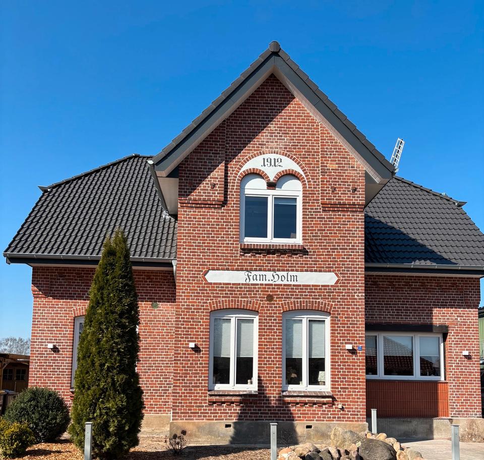 Thumbnail-Vollständig sanierte 4-Zimmer Wohnung mit Dachterrasse und Garten