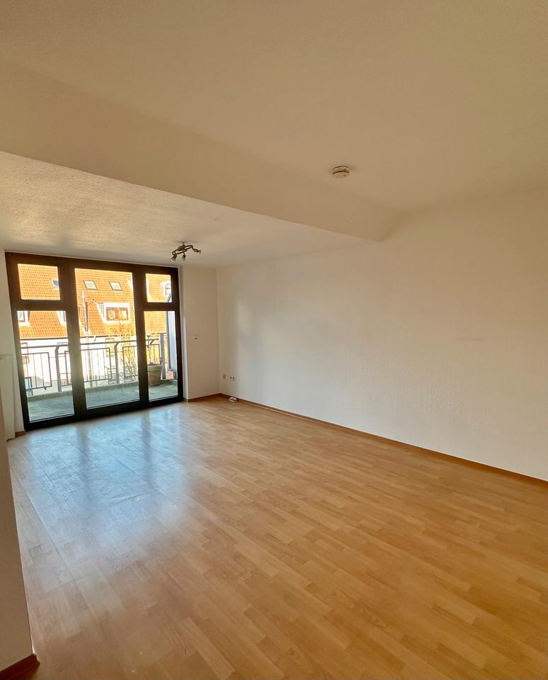 Thumbnail-Moderne, helle und zentrale 3-Zimmer-Wohnung mit Balkon