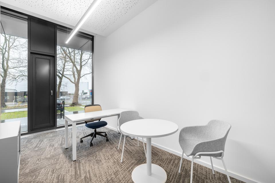 Thumbnail-Privater Büroraum für 1 Person in Regus Theo 105