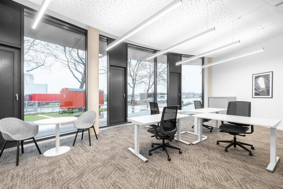 Thumbnail-Privater Büroraum für 5 Person in Regus Theo 105
