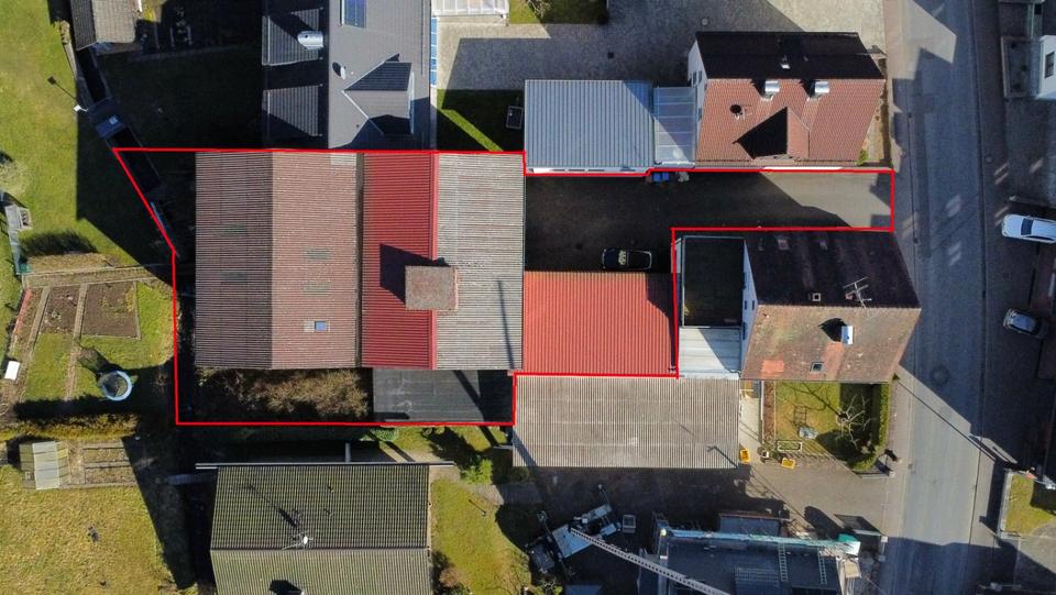 Thumbnail-Attraktives, Entkerntes Gebäude zu 11 barrierefreie Wohneinheiten