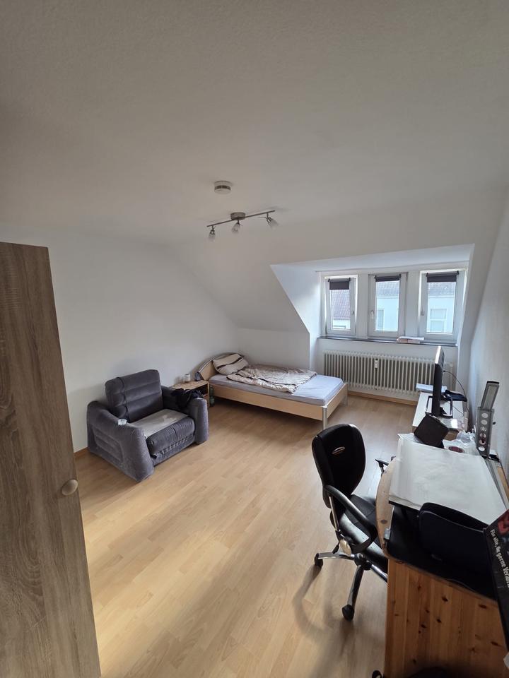 Thumbnail-Helle 4-Zimmer-Dachgeschosswohnung – ideal für 3er Studenten-WG