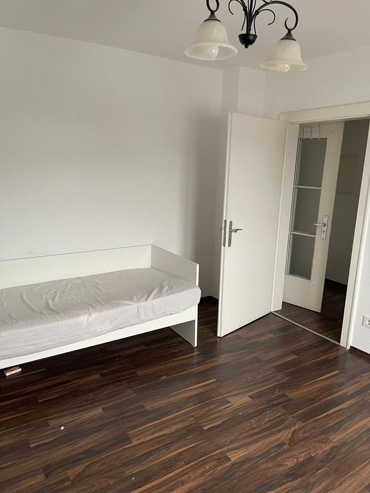 Thumbnail-Helle 2-Zimmer-Wohnung im 1. OG zu vermieten - sofort verfügbar!