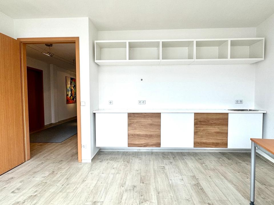 Thumbnail-16 qm Büroraum in Bürogemeinschaft *großer Meetingraum