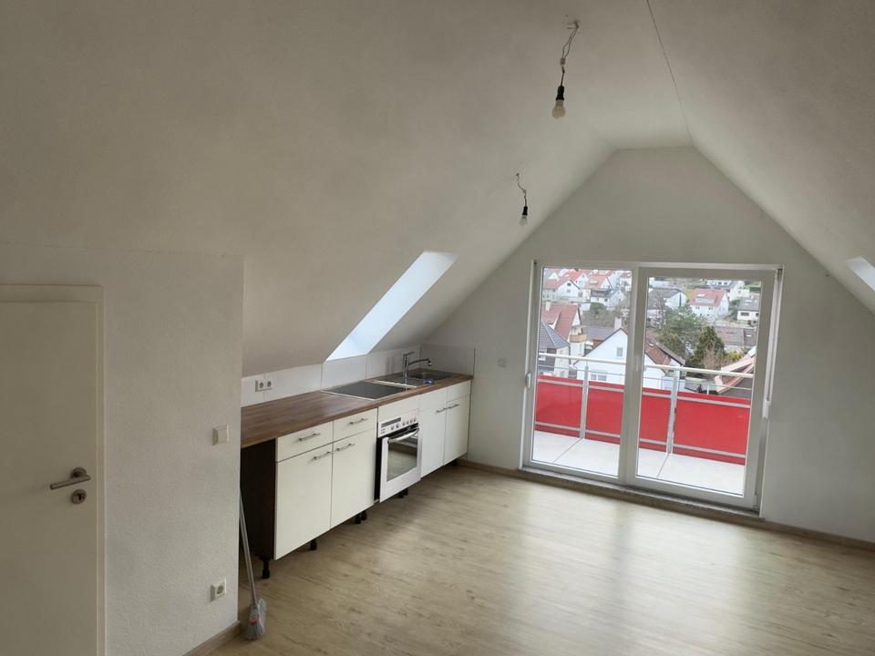 Thumbnail-Helle 2-Zimmer Wohnung mit Balkon