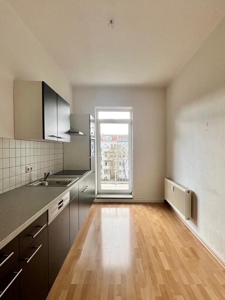 Thumbnail-3-Zimmer-Wohnung mit Balkon und Einbauküche (WG geeignet)