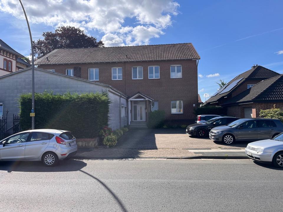 Thumbnail-sehr zentrale 3-Zimmer KücheBad Wohnung mit großem Balkon