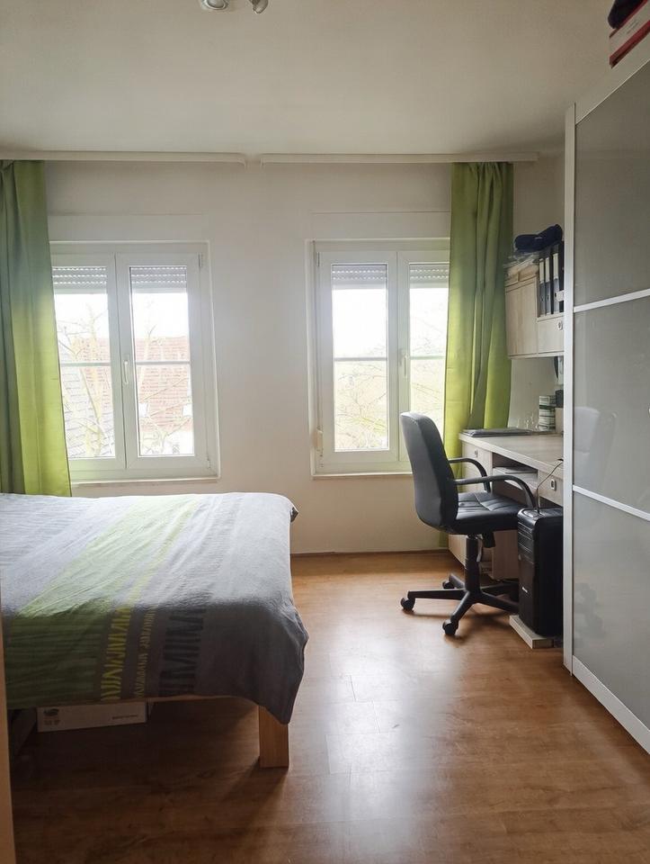 Thumbnail-Helle 3-Zimmer-Wohnung (62 m²) im 2. OG in Brackenheim zum Vk