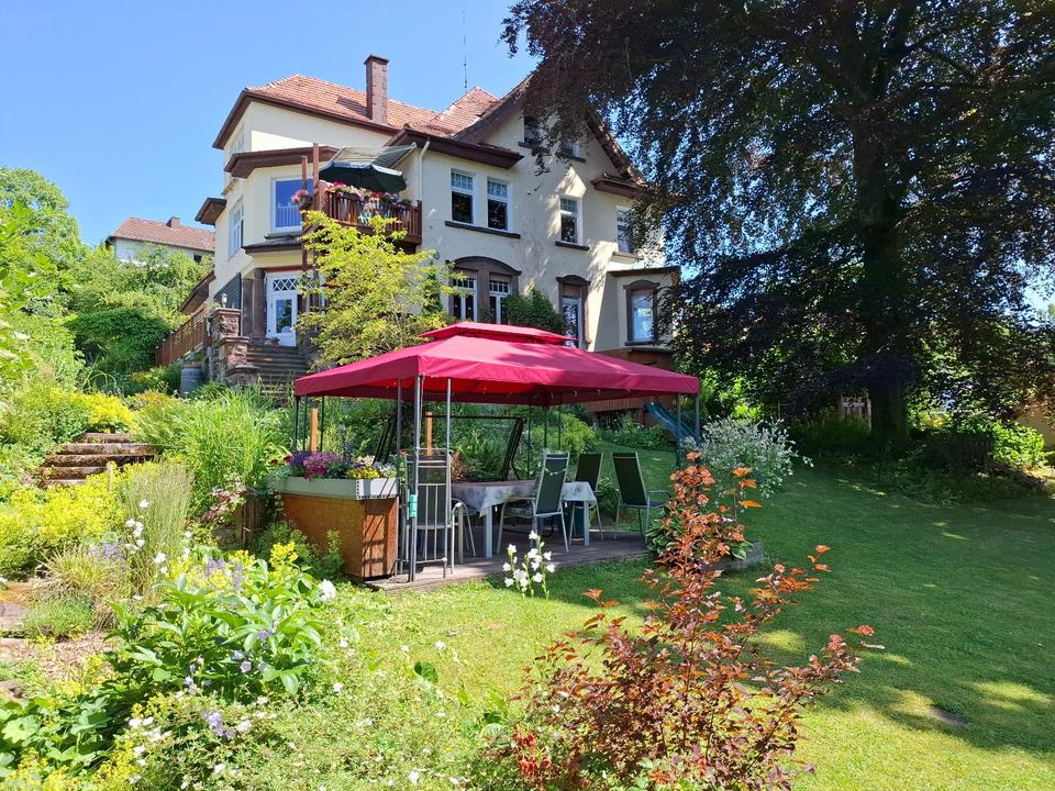 Thumbnail-Zweifamilienhaus (Villa) auf 1879 m² großen Grundstück