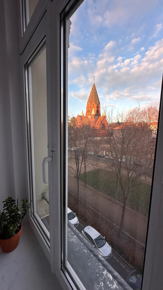 Thumbnail-Große & helle 2-Zim-Wohnung auf dem Lutherplatz ab 01.01.2026