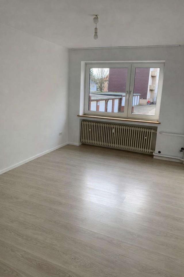 Thumbnail-Helle 3-Zimmer-Erdgeschosswohnung in Wilhelmshaven