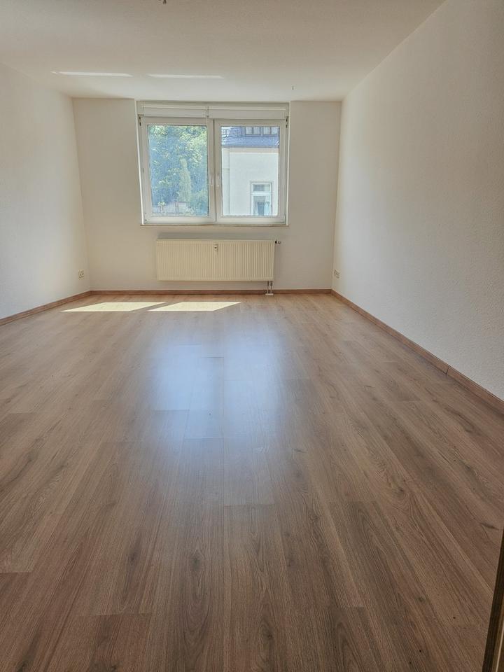 Thumbnail-Praktische 1-Zimmer-Wohnung mit Balkon