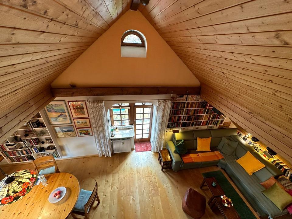 Thumbnail-Charmante 2¼-Zi-Maisionette-DG-Wohnung mit Balkon&Spitzboden in S