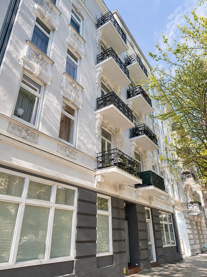 Thumbnail-102 m2 Altbauwohnung mit große Terrasse in Uhlenhorst