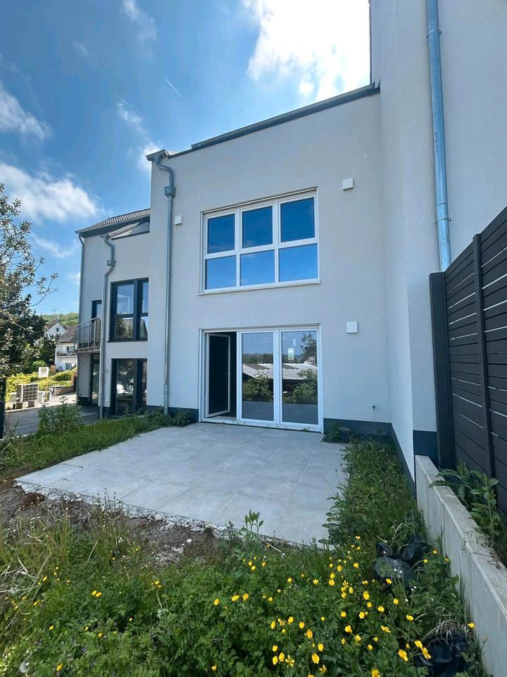 Thumbnail-Reihenhaus Doppelhaushälfte