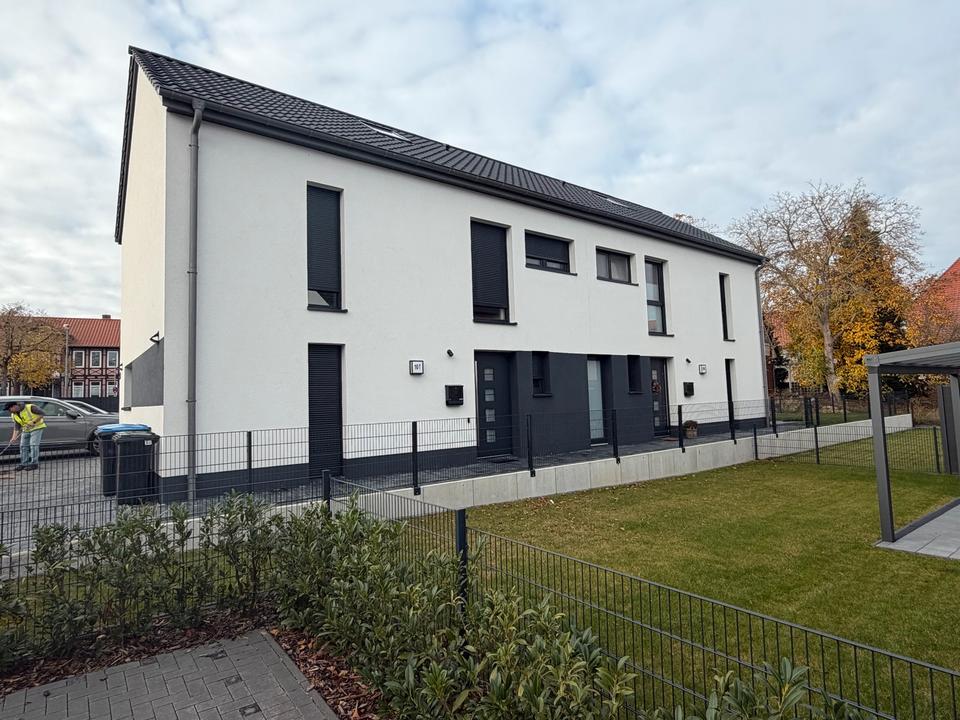 Thumbnail-Doppelhaushälfte in Wolfsburg Wendschott zu vermieten