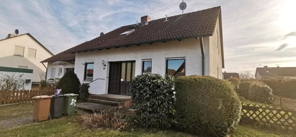 Thumbnail-Doppelhaushälfte mit traditionellem Charme