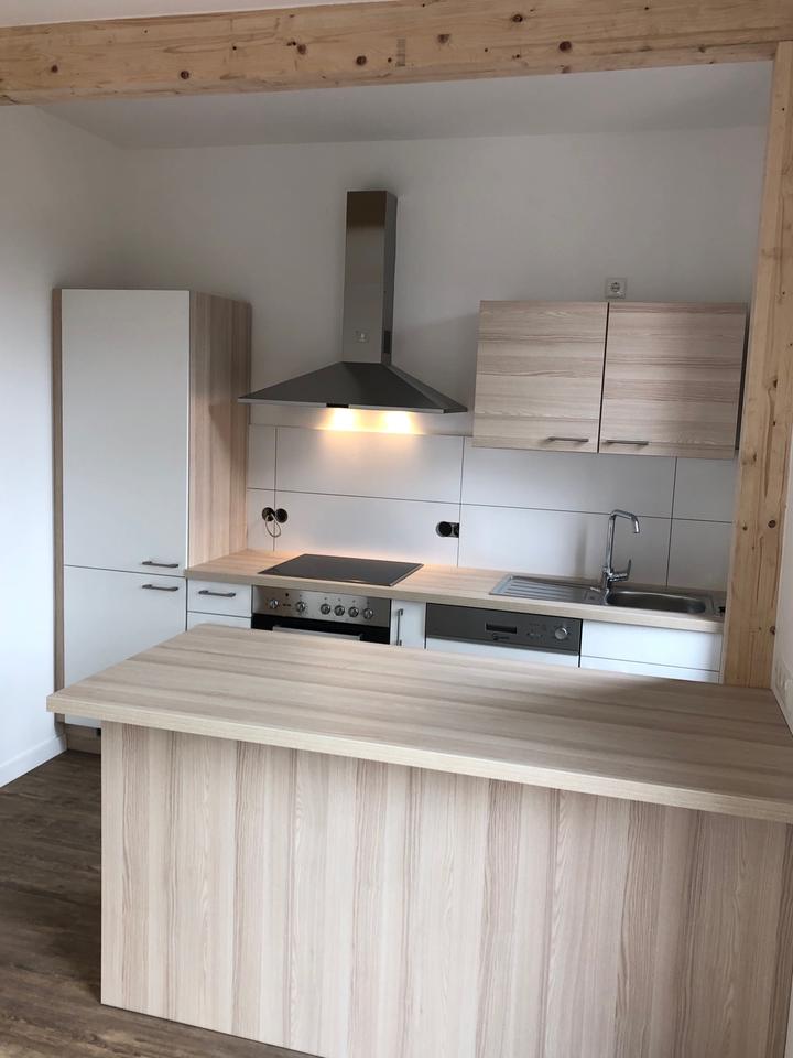 Thumbnail-Top, helle 2 Zimmer Wohnung mit Balkon