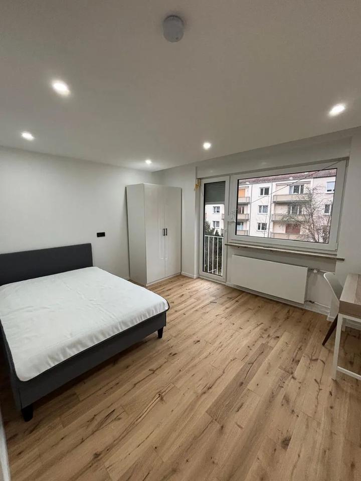 Thumbnail-Gemütliches WG-Zimmer mit entspannter Balkon-Atmosphäre