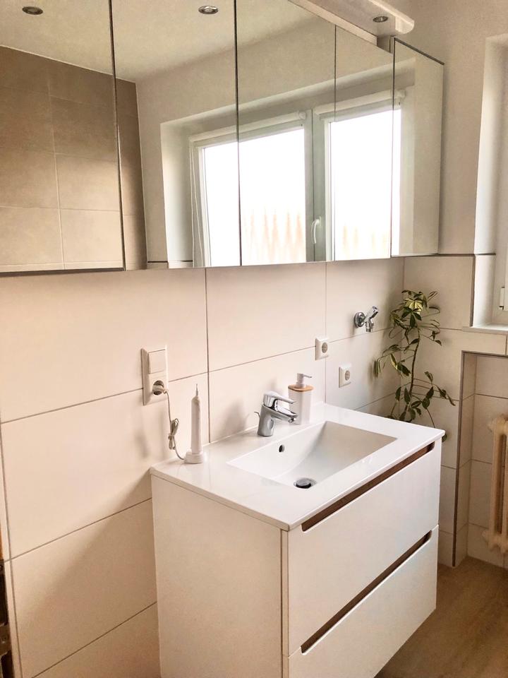 Thumbnail-Sanierte 4-Zimmer Wohnung mit Balkon *PROVISIONSFREl* zzgl.Garage