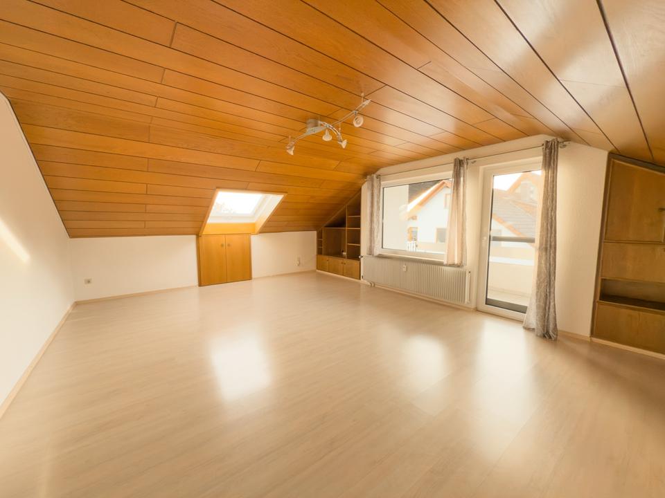 Thumbnail-3 Zimmer DG-Wohnung in Hardt zu vermieten | Ortsrand