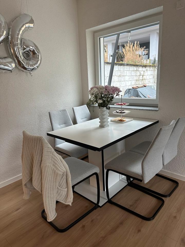 Thumbnail-Luxus 3-Zimmer-Wohnung in einer Doppelhaushälfte mit 2 Wohnungen