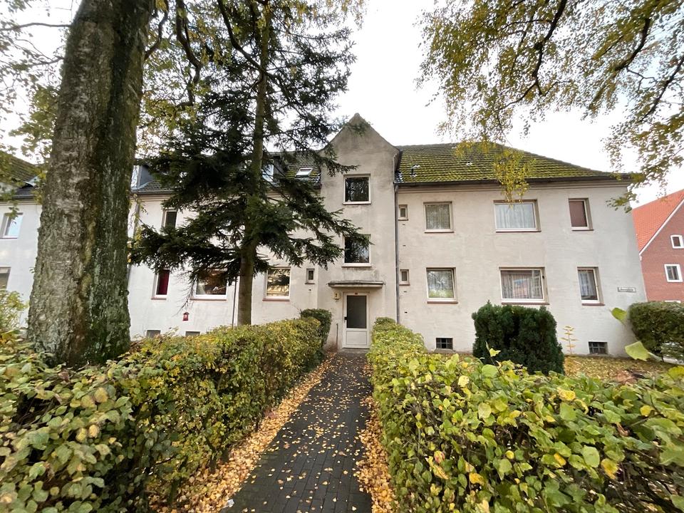 Thumbnail-2 Zimmer-Wohnung mit Küchenzeile und Tageslichtbad mit Dusche in Lübeck-Kücknitz