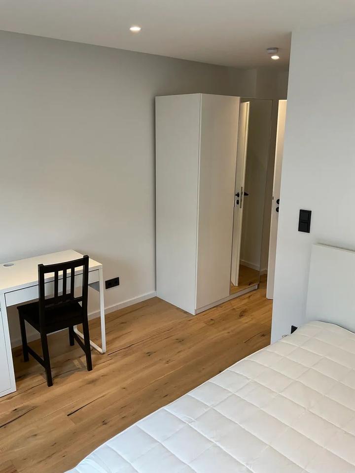 Thumbnail-Stylisches Zimmer in moderner Frauen-WG in Nürnberg