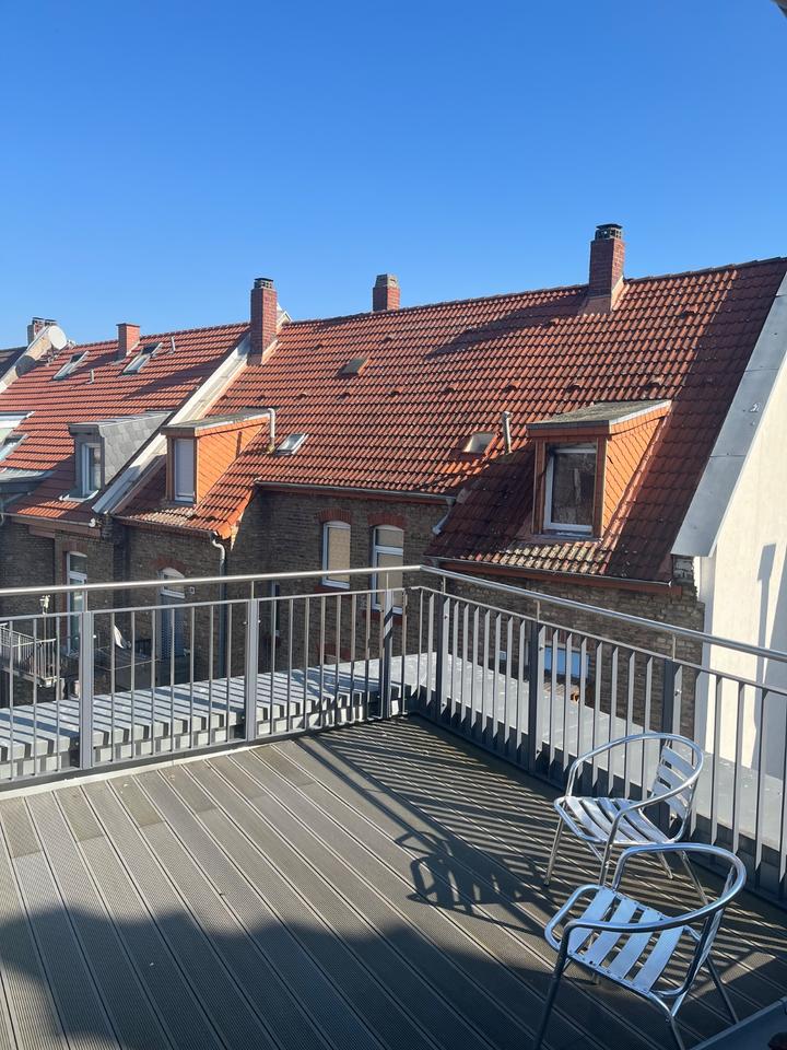 Thumbnail-Zimmer in Dachgeschoss-WG mit Dachterrasse (Neckarstadt-Ost)