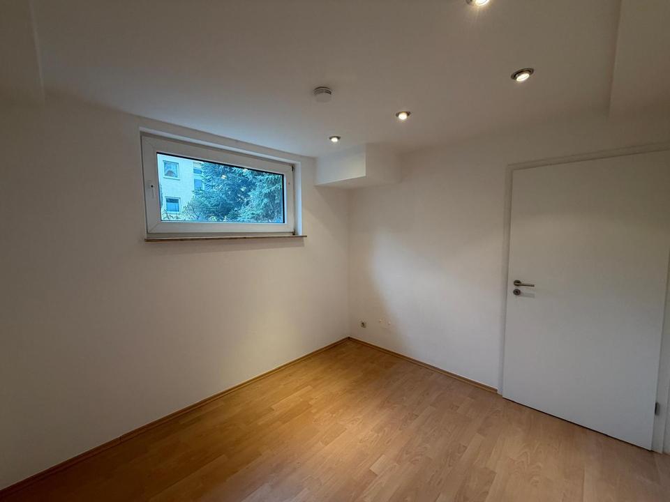 Thumbnail-Modernisierte 2-Zimmer-Souterrainwohnung mit 50 m² in Burscheid