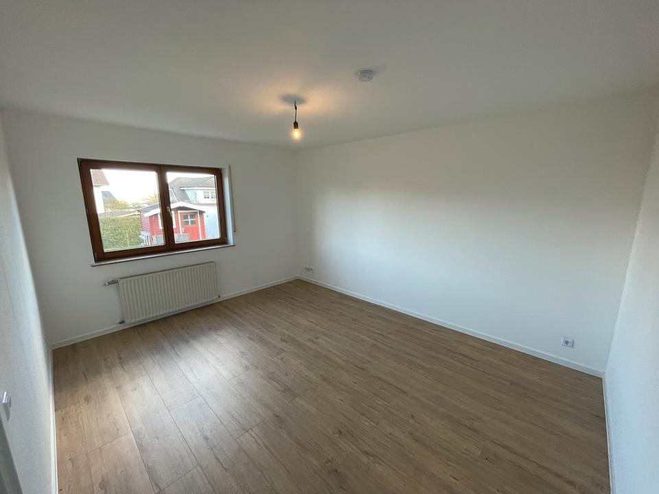Thumbnail-36 qm Wohnung 1ZKB Einbauküche Möbel Frei-Laubersheim ab 01.05.