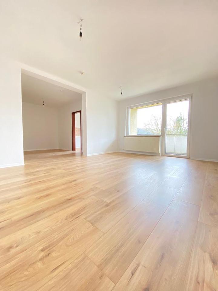 Thumbnail-***Über den Dächern von Westende***Renoviert mit Balkon und Tiefgarage***Einziehen und Wohlfühlen***