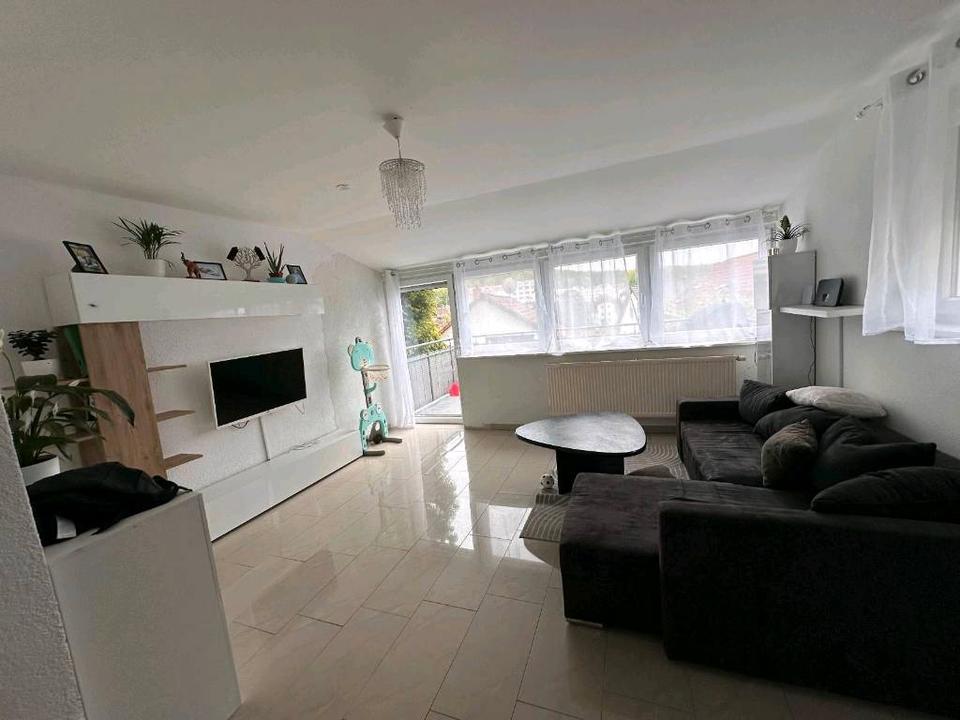 Thumbnail-3,5 Zimmer Wohnung in ruhiger 3-Parteien-Einheit KM 1050 EUR