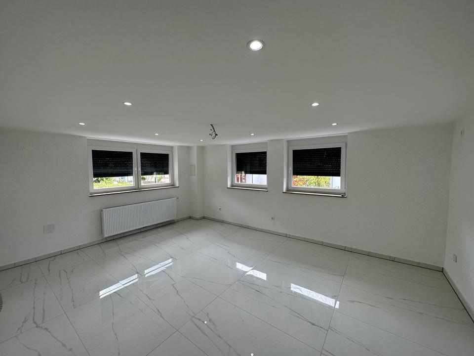 Thumbnail-Wohnung zu Vermieten 61qm Kernsaniert TerasseNeu