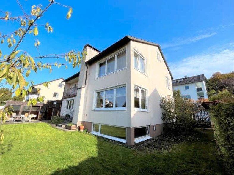 Thumbnail-Großzügiges Einfamilienhaus mit Garten, Wintergarten & Schwimmbad