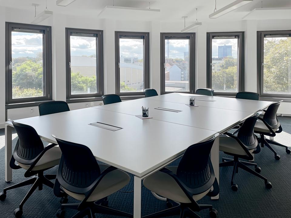 Thumbnail-Privater Büroraum für 4 Person in Regus Ellipson