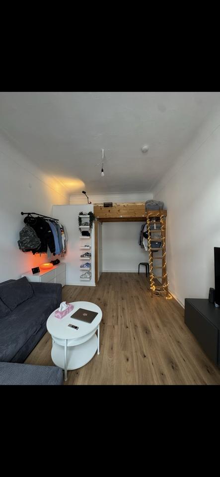 Thumbnail-Modernes WG-Zimmer mit Empore in zentraler Lage - Düsseldorf Friedrichstadt