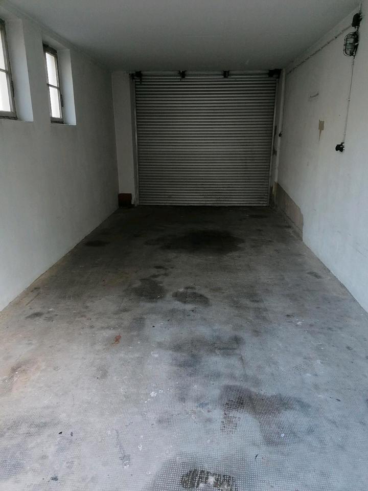 Thumbnail-MÖBELLAGER nur an PRIVAT nähe Porsche!