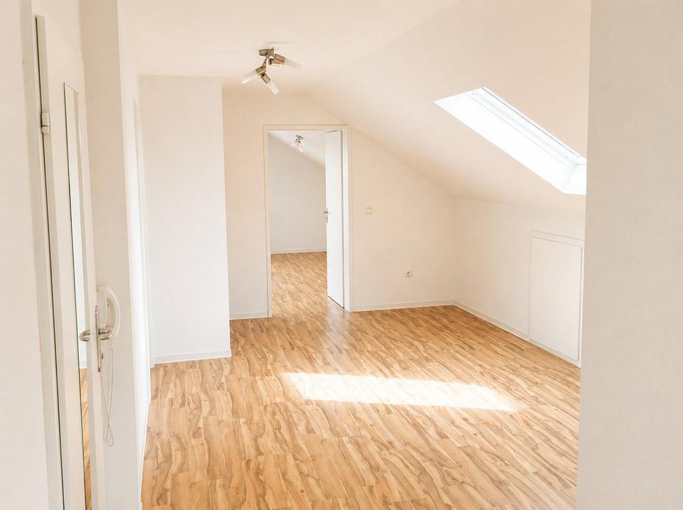 Thumbnail-2,5-Zimmerwohnung mit Balkon in der Gartenstadt von Schweinfurt