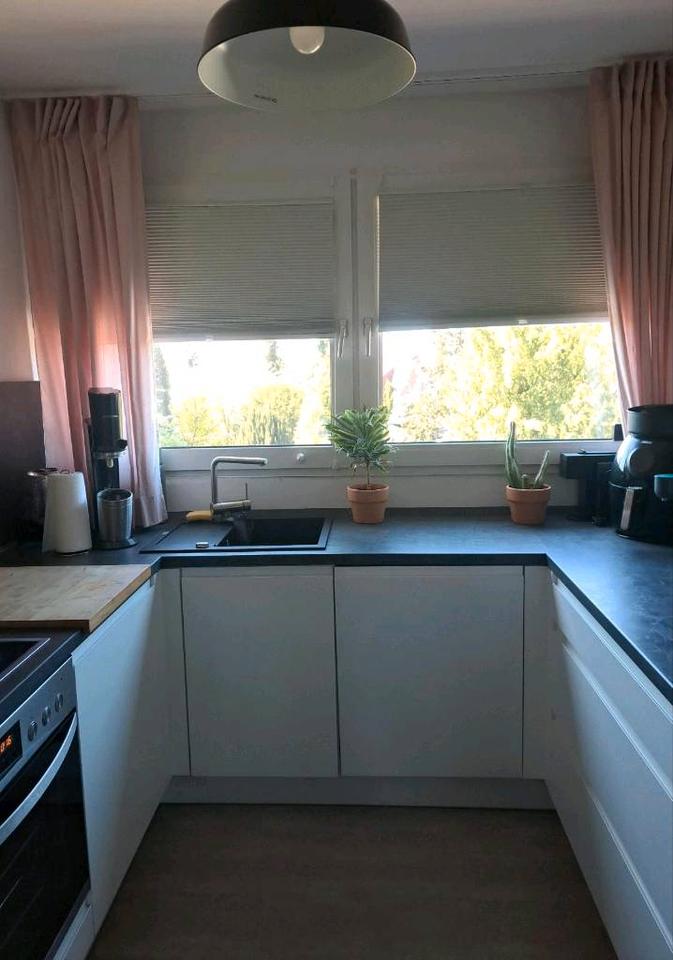 Thumbnail-Stylische rd. 69m² 3,5-Raumwohnung mit Garten, Tageslichtbad