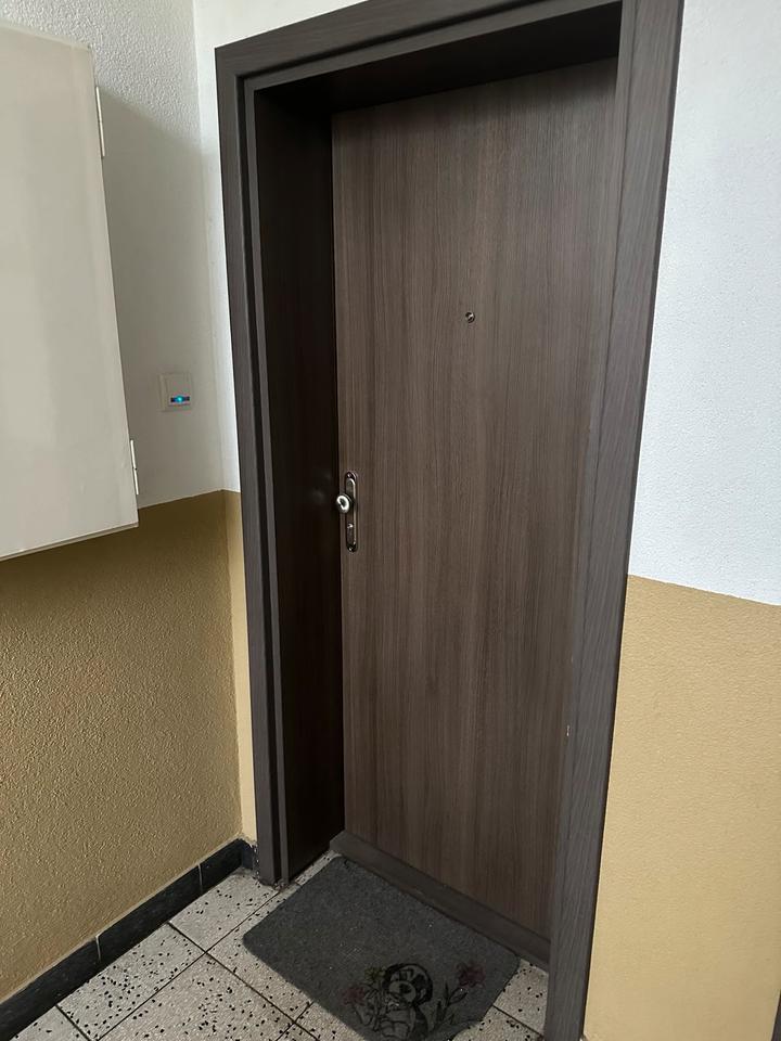 Thumbnail-Attraktive 2,5 Zimmerwohnung 1.OG in zentraler Lage provisonsfrei