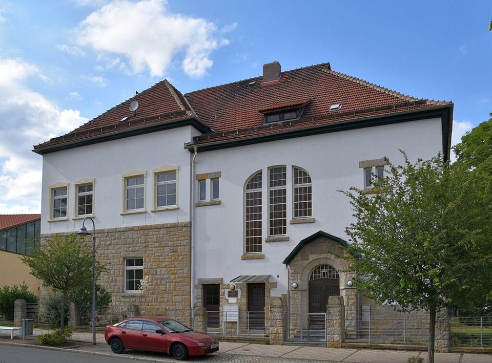 Thumbnail-geräumige Altbauwohnung mit Charme!