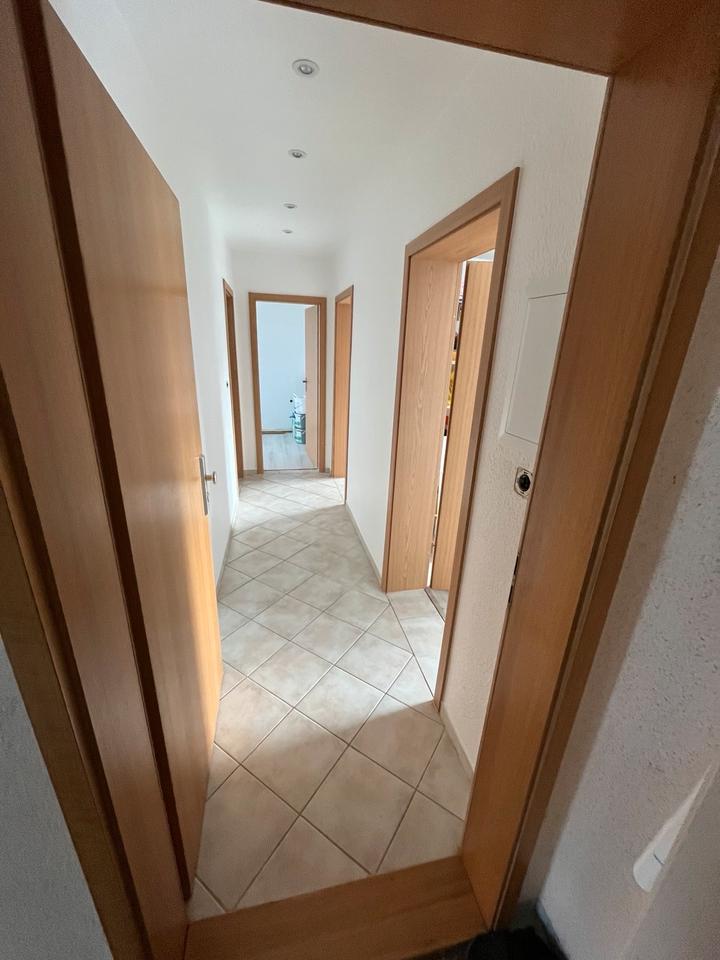 Thumbnail-3 Zimmerwohnung mit Garten und Garage in Catharinau