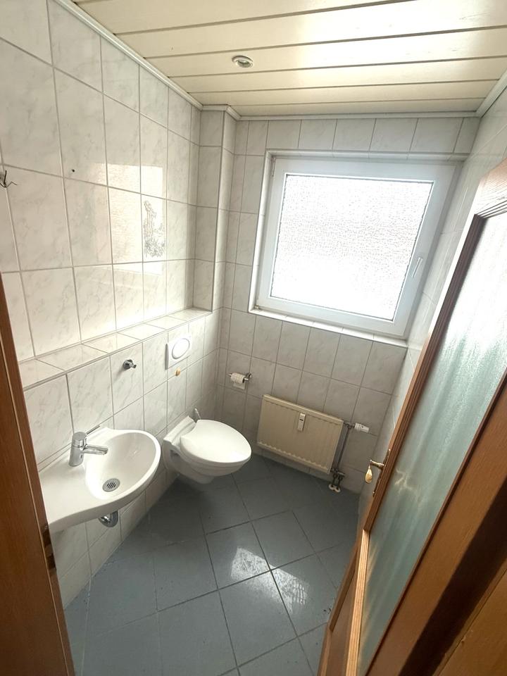 Thumbnail-4 Zimmer Wohnung Gäste- Bad Balkon Wannenbad Dusche