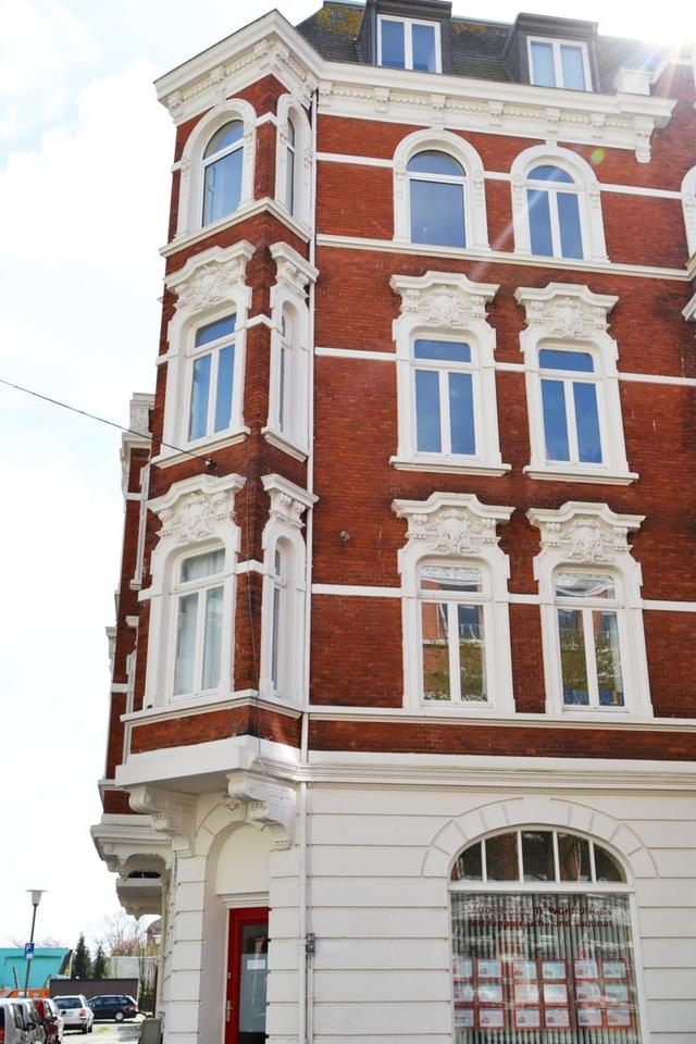 Thumbnail-Helle 2-Zimmer-Wohnung mit Einbauküche in der schönen Südstadt, 1. OG links, Deb.-Nr. 40103